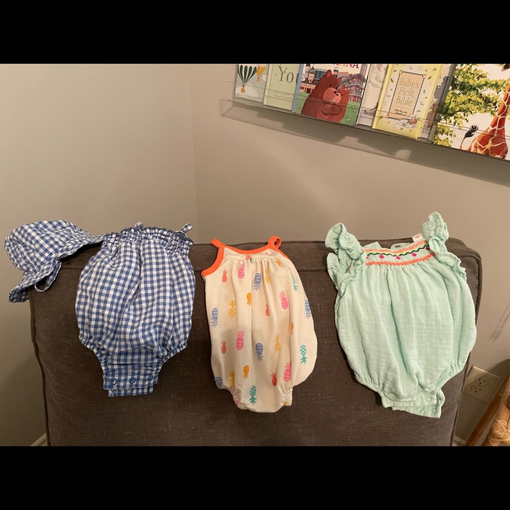 Newborn clothes